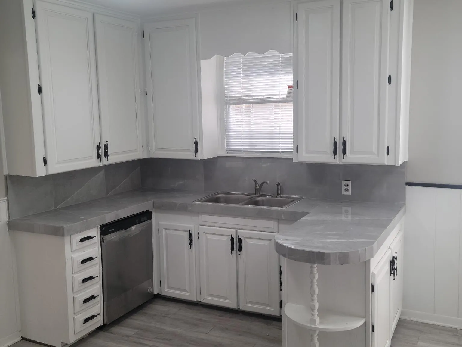 3 bed, 1608 sqft, $1,600 — Photo 2
