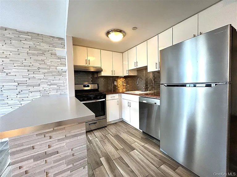 6347 Booth St #3C — Photo 3
