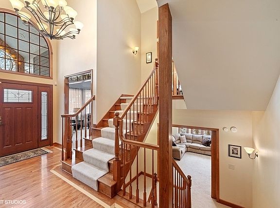 4th image of 1217 Triple Crown Ct