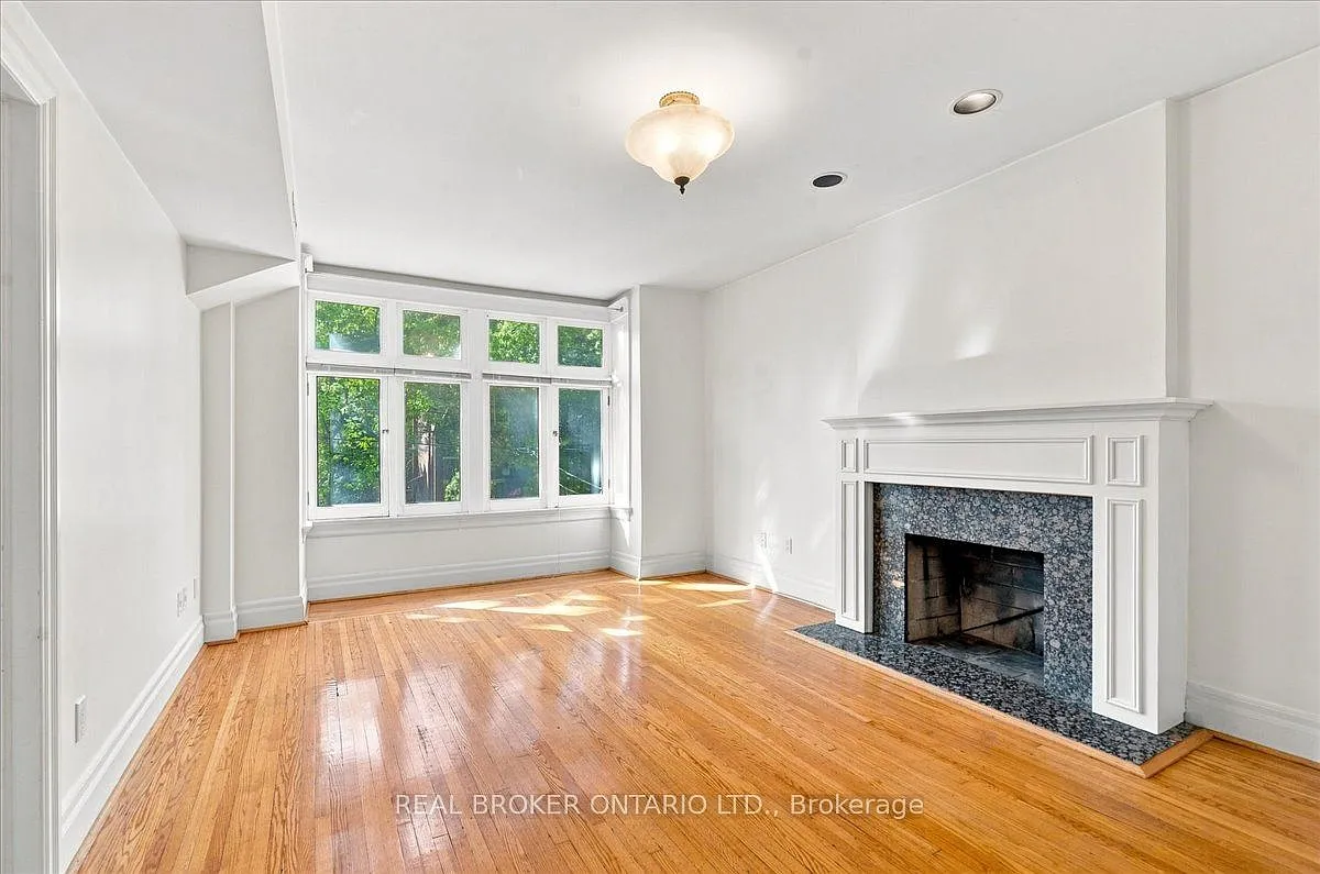 12 Foxbar Rd — Photo 2