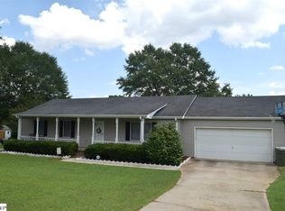4 Briarstone Ct, Mauldin, SC 29662
