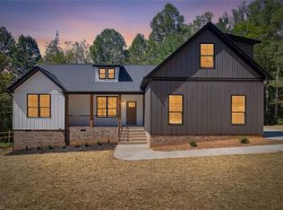 761 Brown Rd, King, NC 27021