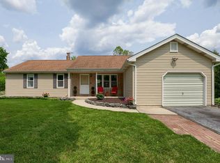 102 Harvest Ln, Reading, PA 19606