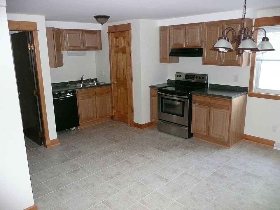 1st image of 372 Joe McCarthy Dr