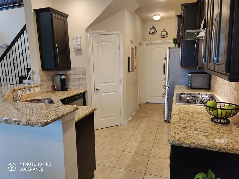 4668 Perthshire Ct — Photo 10