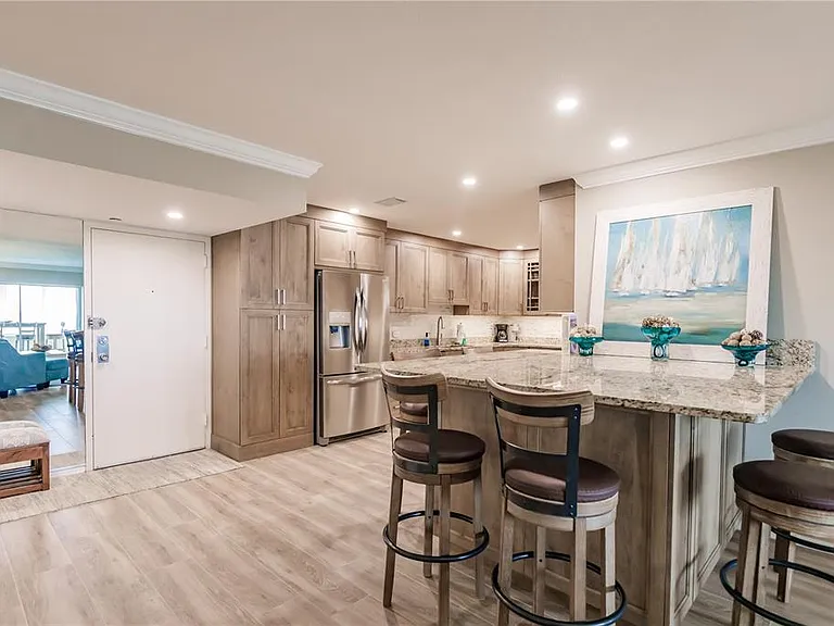 1200 E Peppertree Ln #602 — Photo 3
