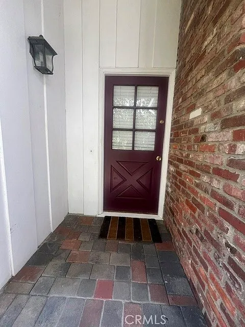 3 bed, 1405 sqft, $5,825 — Photo 3
