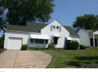 949 Learidge Rd, Lyndhurst, OH 44124