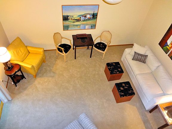 3rd image of 2374 Hillwood Dr E