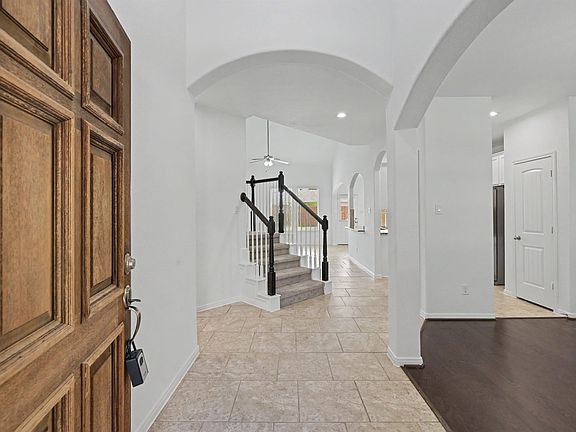 4th image of 22410 Ebbets Field Dr