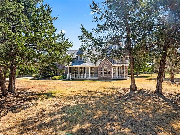 2nd image of 9948 Fawn Hollow Rd
