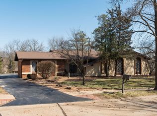 504 Tenby Ter, Ballwin, MO