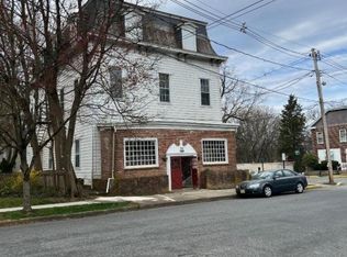 52 Center St #5, Bloomsbury, NJ 08804