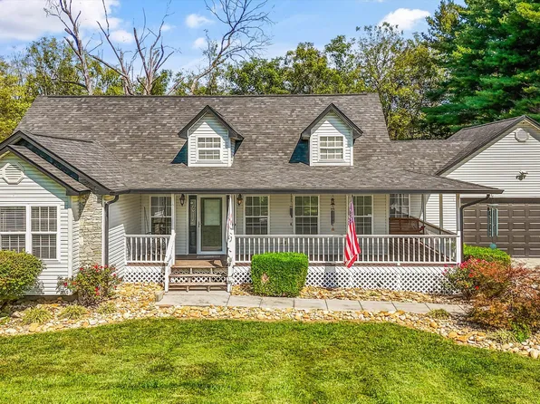 121 Stones Ln, Jacksboro, TN 37757