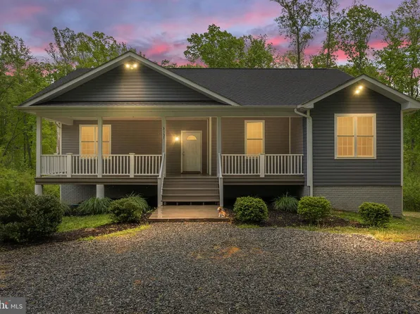 3137 Blount Dr, Bumpass, VA 23024