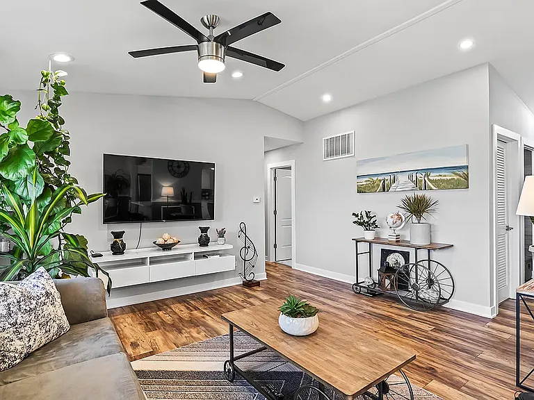 1285 Bamburg Ct #D — Photo 11