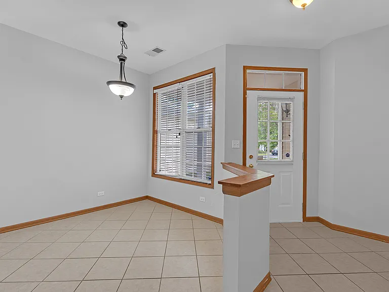 989 Sheridan Cir — Photo 14