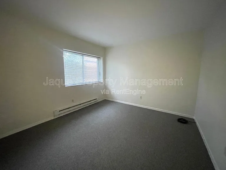 722 W Kilgore Rd #203 — Photo 6