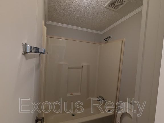 4th image of 38 Paul Revere Ln