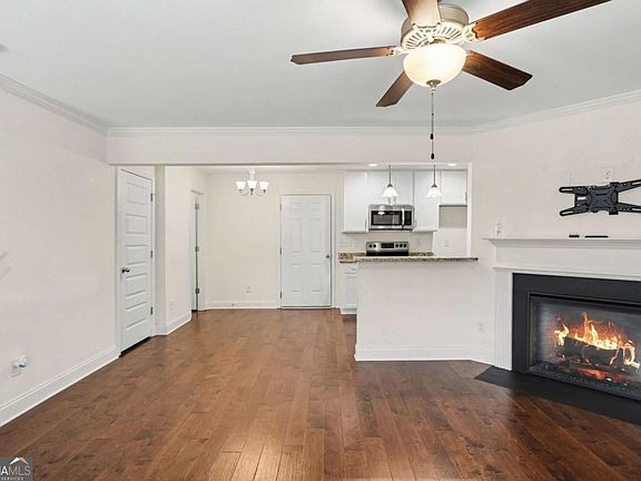 4th image of 5960 Garden Cir
