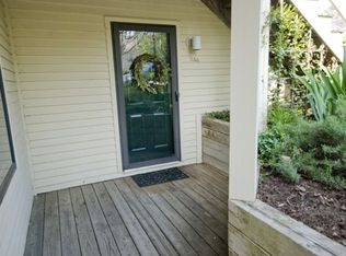 1244 Chatham Rdg, Charlottesville, VA 22901