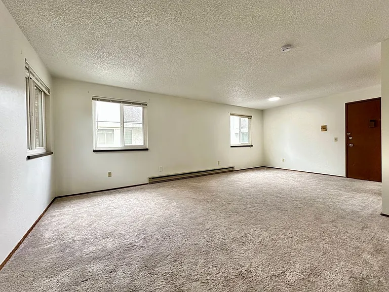 10525 Midvale Ave N #302 — Photo 6