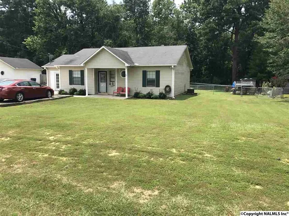 270 Southern Meadows Dr, Boaz, AL 35957