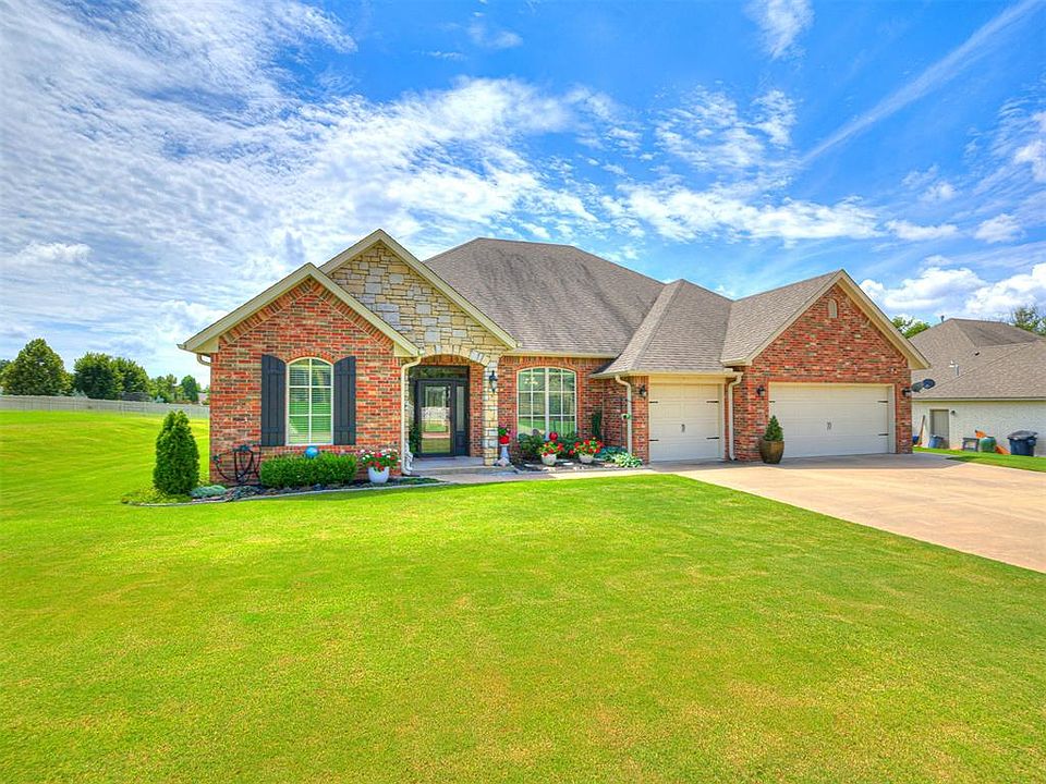 1st image of 2713 Old Towne Trl