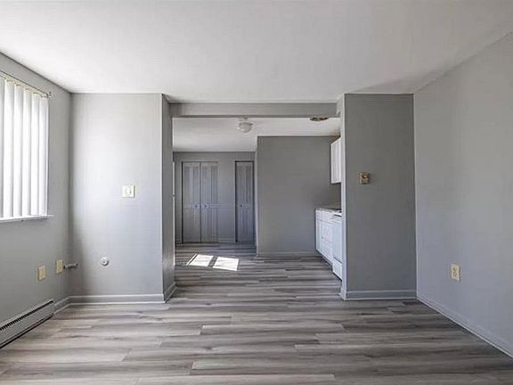 2nd image of 171 Loudon Rd APT 1