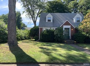 96 Lincoln Ave, Bergenfield, NJ 07621
