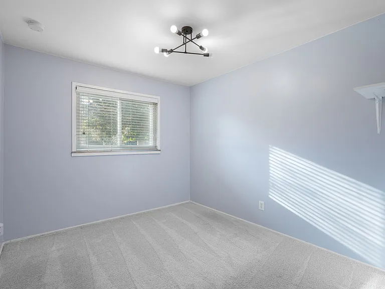 1060 Uvalda St — Photo 11