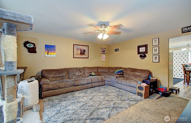 5th image of 16002 NE 74th Street