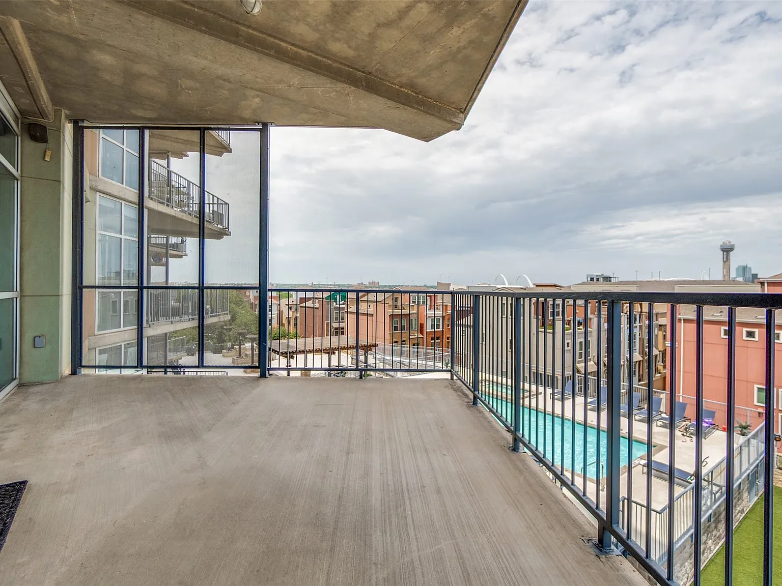 2 bed, 2.0 bath, 1293 sqft, $3,100 — Photo 4