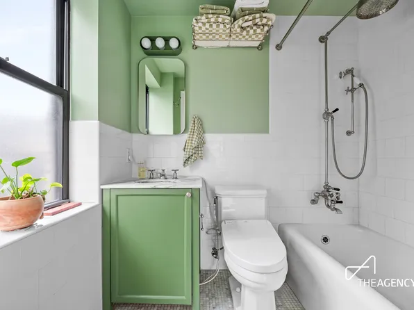 140 East 28th Street image 6 of 6