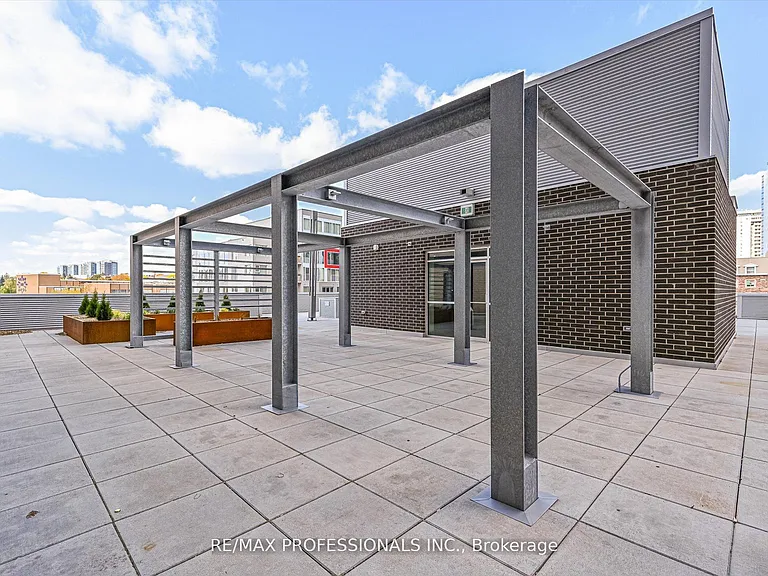 318 Spruce St #2103 — Photo 36