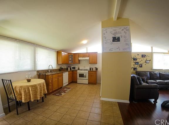 2nd image of 1539 Amador Ave