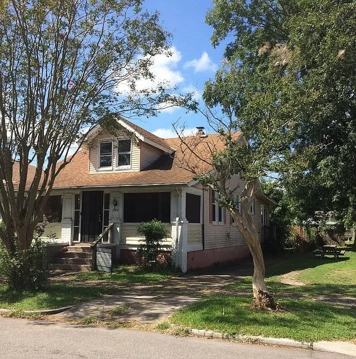 2004 Richmond Ave