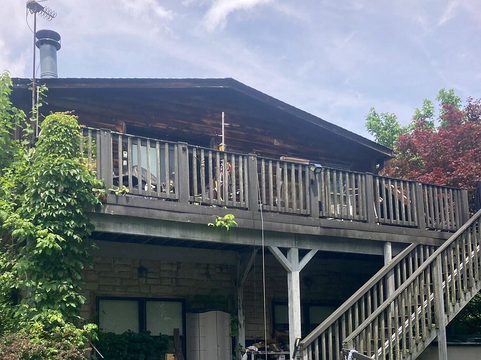 2nd image of 10100 Jefferson St