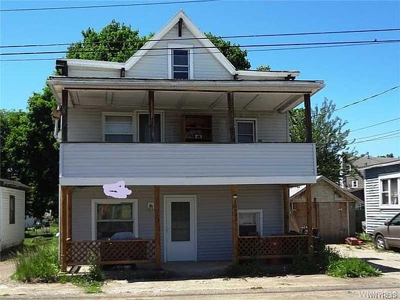 3rd image of 10552 Railroad Ave