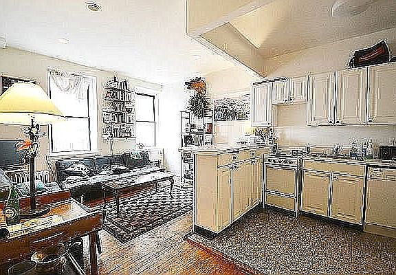 5th image of 191 Orchard St Front 1E