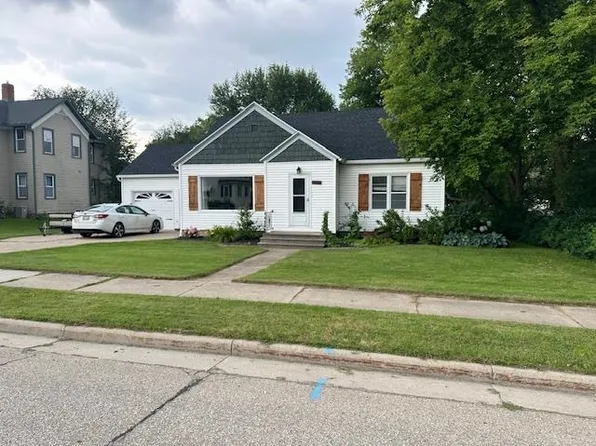 319 N Cecil St, Bonduel, WI 54107