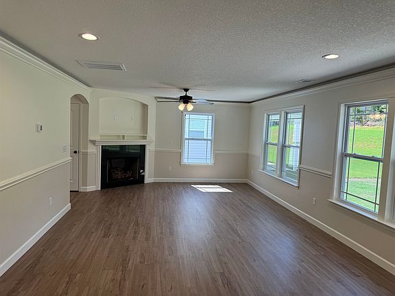 3rd image of 498 Timberwood Dr