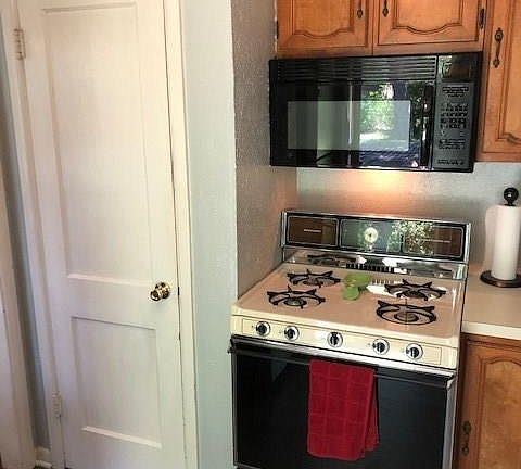 5th image of 10449 Desdemona Dr