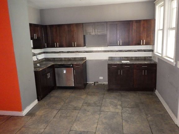 2nd image of 7916 S East End Ave