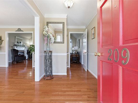 2nd image of 209 Devon Way