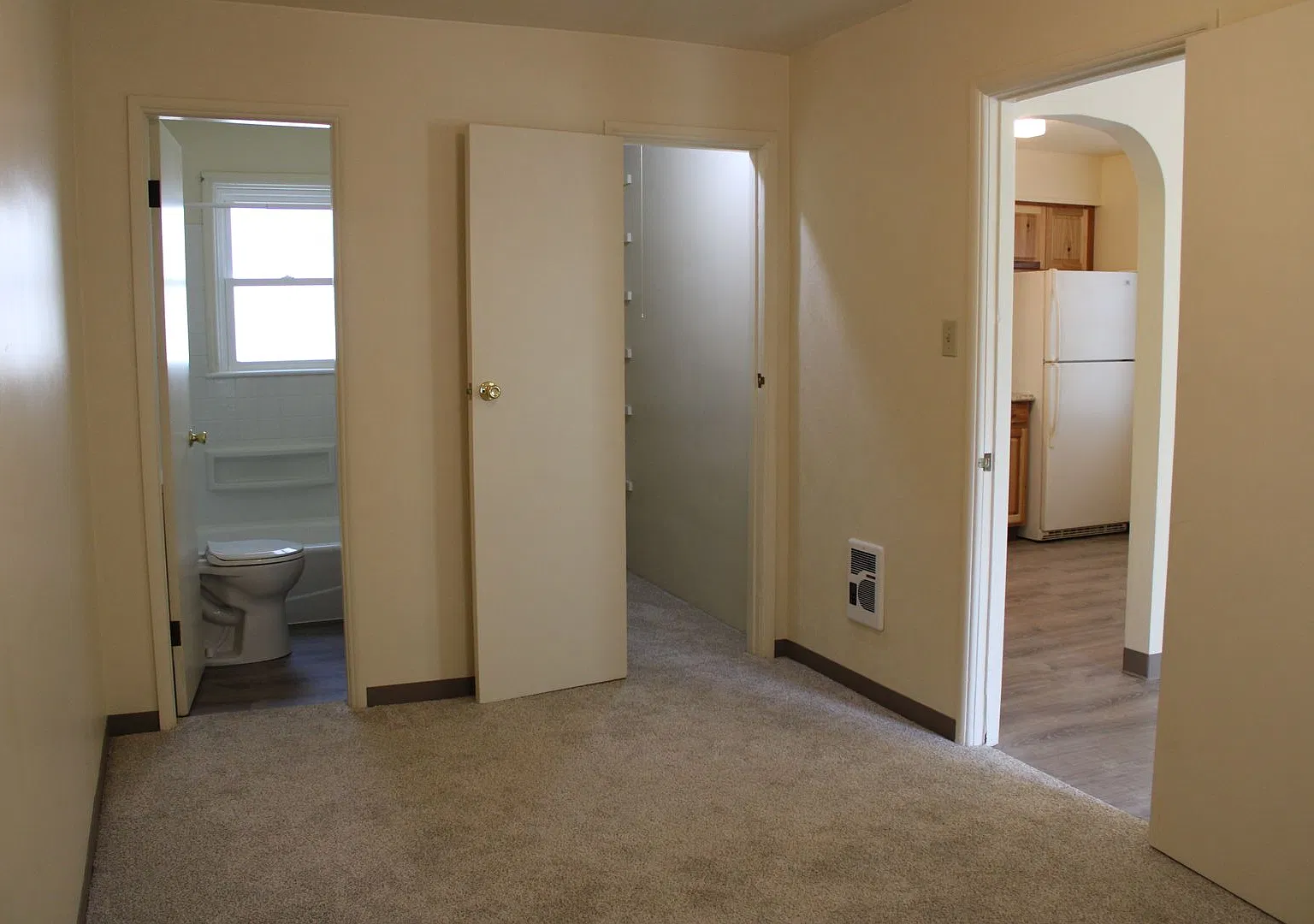 610 Stover St. — Photo 4