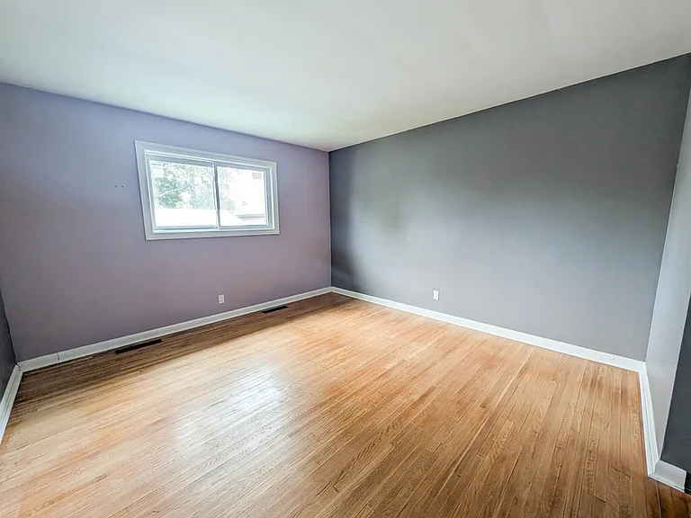 6332 Sherwood Rd — Photo 20