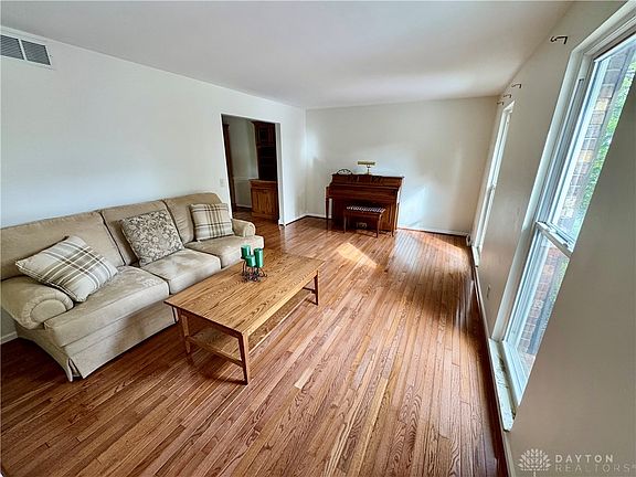 3rd image of 6704 Wooden Shoe Ct