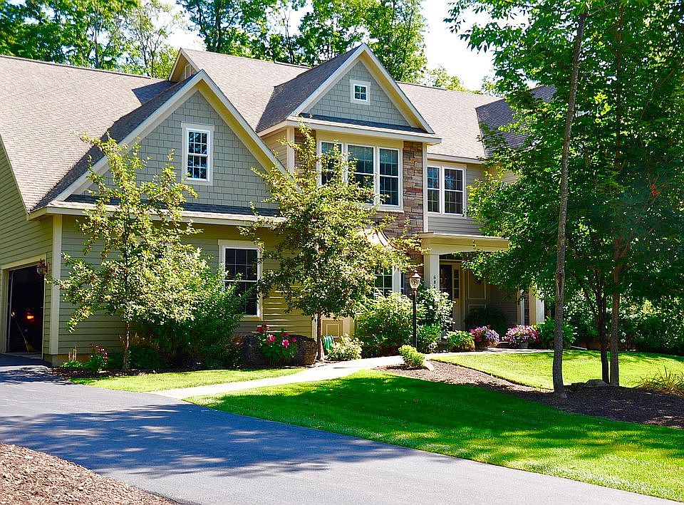 1st image of 6843 Holliston Cir