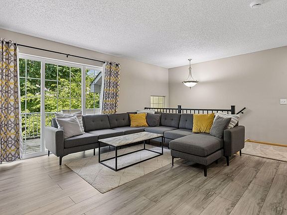4th image of 306 Brickyard Dr
